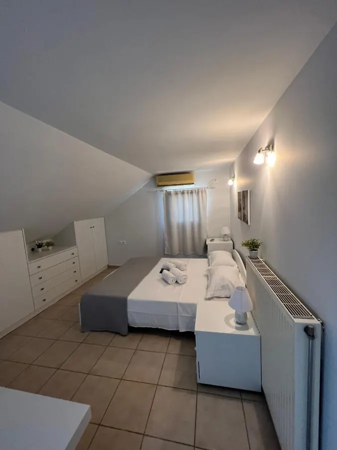 Central Tiny Loft In Argostoli