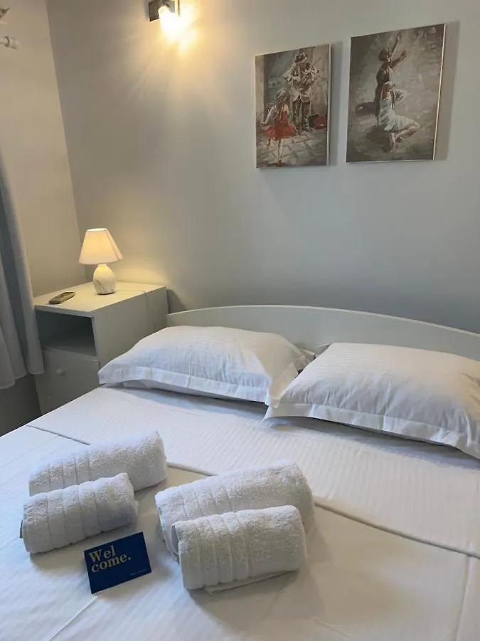 Central Tiny Loft In Argostoli