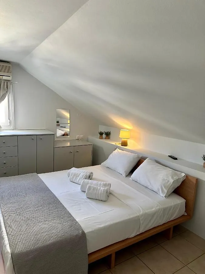 Central Tiny Loft In Argostoli